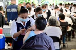 México inmuniza a 74 millones de personas