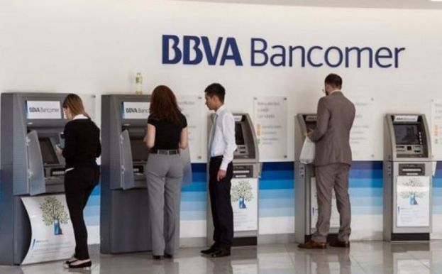 Bancos cancelan cuentas sin avisar