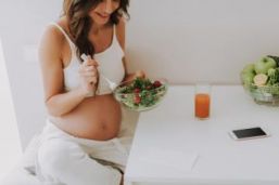 Nutrición, apoyan a mujeres embarazadas y bebés