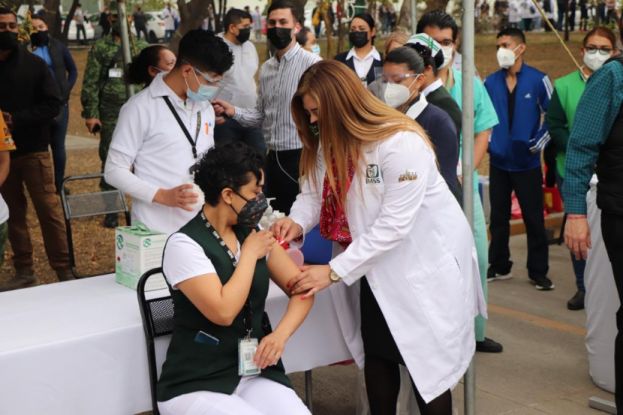 Desde China, llegan más vacunas