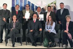 Firman convenio de ética farmacéutica